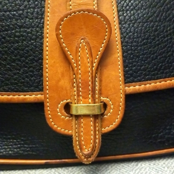 Dooney and Bourke All-Weather Leather Crossbody Bag - Picture 2 of 12